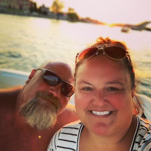 Meet your Posher, Erika 🛍️ ReStyleVibe 🛍️ - Picture 5 of 7